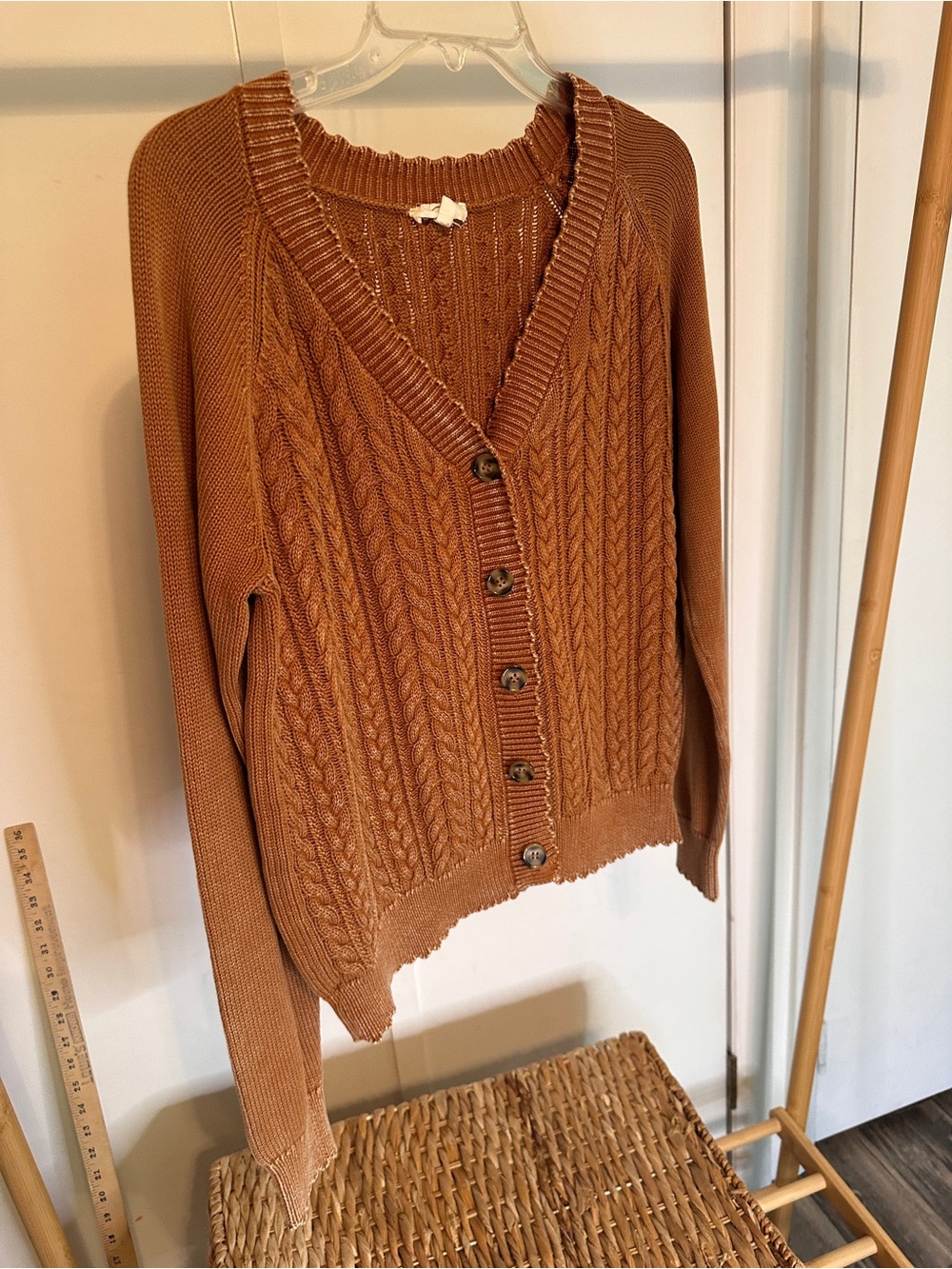 easel‎ Cable Knit Button-Front Cardigan - Rust Brown